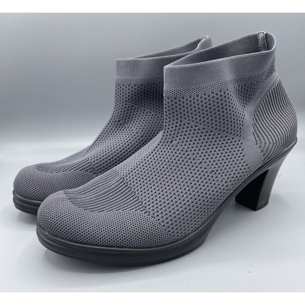 Bernie Mev Doll Womens Heels Boots Gray Sz 9 Stretchy Knit Upper Cushioned